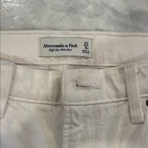 Abercrombie & Fitch Cream High Rise Mom Jeans